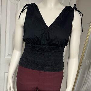 Old Navy Fitted Sleeveless V-Neck Tie-Shoulder Smocked Blouse Size M